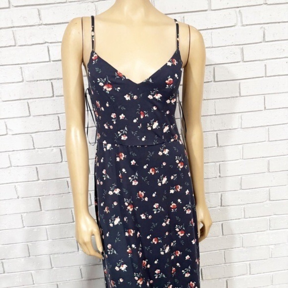 Nine Britton Women's Blue Floral Willow Knit‎ Maxi Dress - Size Medium - Picture 2 of 15